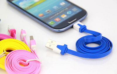 選擇多彩Micro USB數(shù)據(jù)線 連接手機(jī)與個(gè)性飾品的橋梁